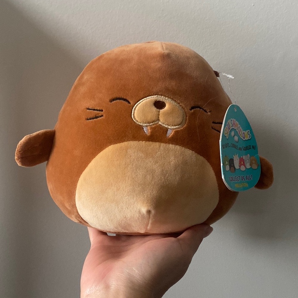 8” Bruce the Walrus Squishmallow